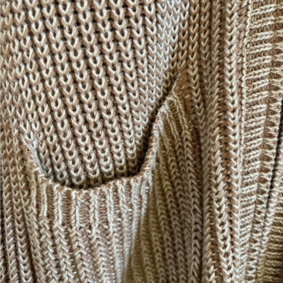 Varley Beige Knit Sweater with Gold Zipper - Picture 3 of 6